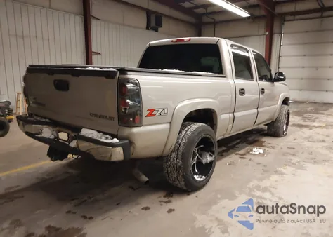 2005 Chevrolet Silverado 1500 Z71 z USA, uszkodzony, nr VIN 2GCEK13T151131056